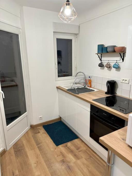 Amiens : Appartement Centre Ville Экстерьер фото
