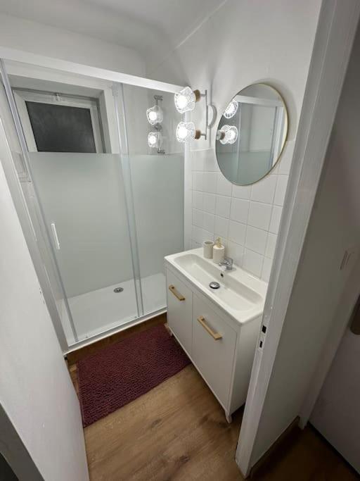 Amiens : Appartement Centre Ville Экстерьер фото