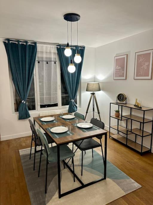 Amiens : Appartement Centre Ville Экстерьер фото
