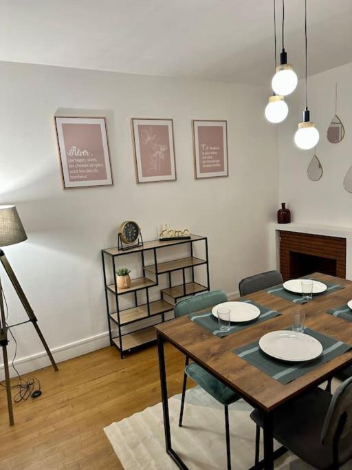 Amiens : Appartement Centre Ville Экстерьер фото